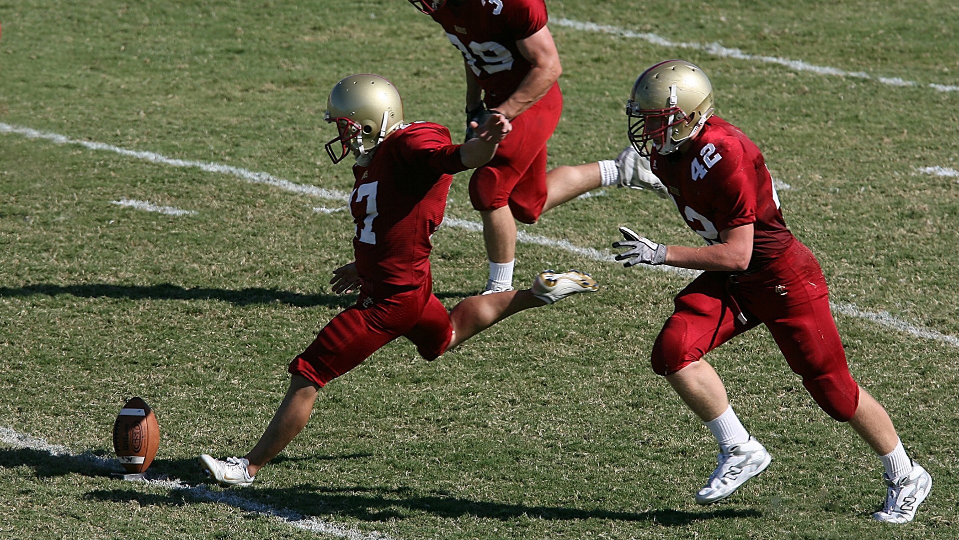 德甲签约高潮：多豪门纷纷补充中场和锋线，德甲收官